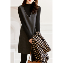 Autumn and winter elegant feminine charm shiny bead chain V-neck woolen tweed vest dress EGQZ37438