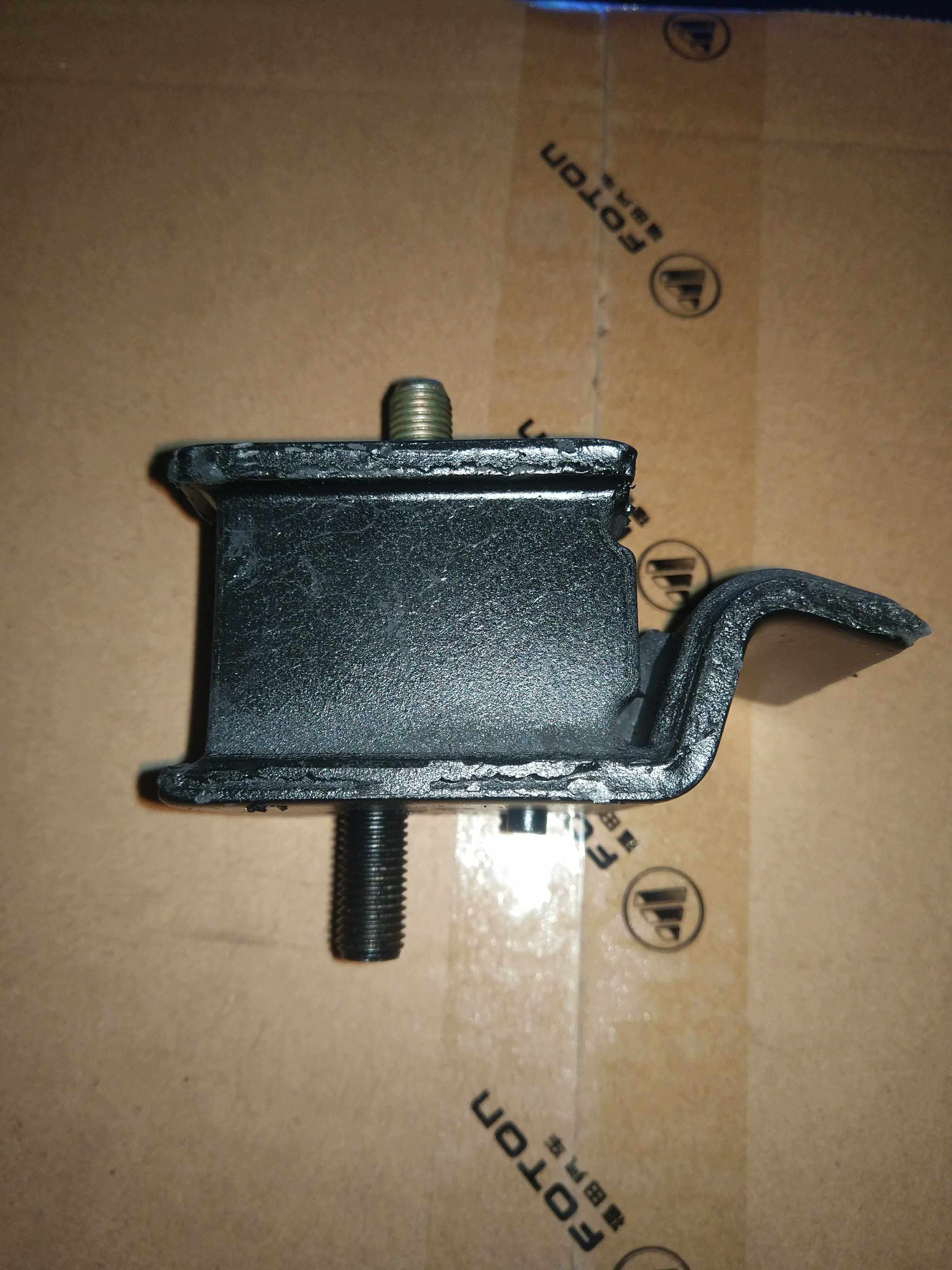 Fukuda Automobile original parts five series of Omar variable transmission machine foot pads large plastic mats