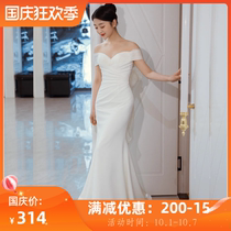 Shoulder French light wedding dress 2021 new bride satin temperament simple fish tail thin tailing tail go out yarn female