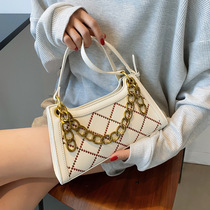 Shanghai Outlets discount store 2021 net red new fashion diamond shoulder messenger bag foreign style ins women's bag