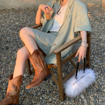 Net red hominin 2021 autumn winter new retro western cowboy short boot thick bottom embroidery small square head 100 lap female boot female