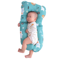 Newborn baby sleeping with pillow baby soothing the styled pillow side sleeping on the pillow security Divine Instrumental Anti-Shock pressure