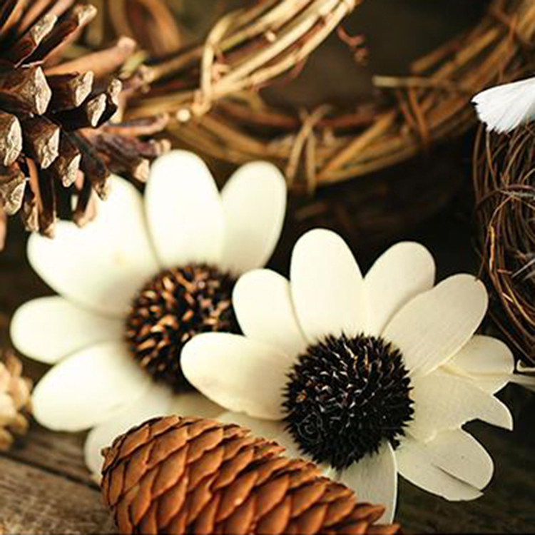 Wood flake sunflower natural dried flower eternal flower pine nut pine needle flower home window Christmas rattan ring decoration ornaments