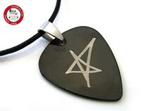 Watsons new GsusMusic metal punk titanium steel pick necklace Avril five-star logo