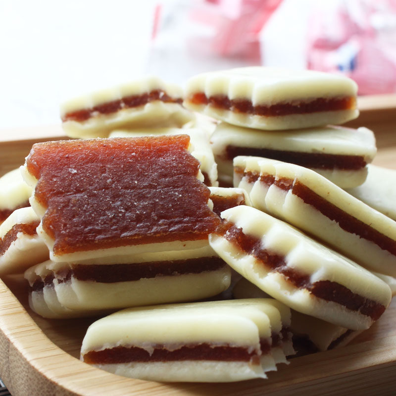 Dairy hawthorn cheese block sandwiched hawthorn slice milk cake hamburger childrens snack snack office net red food