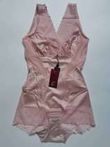 Broken Yard Tailstock Clear Cabin Triangular Conjoined Shapowear Woman Beauty Body Plastic Body body Closeup Hip underwear Chinlon Net Yarn Lace