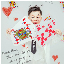 Creative childrens photography props new hip-hop funny tide cool photo hand props decoration oversized playing cards