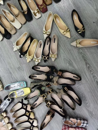 Все недавно разбитые коды одиночные пары женских одиночных обуви (не стреляйте для перфекциониста микрокатека)