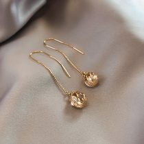 Small Lantern Earline Long section Flow Su Fashion Temperament Earrings Woman South Korea Super Fairy-ear Chain Brief about 100 hitch