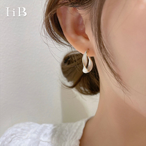 French niche senior sense light luxury earrings Korean temperament Net red 2021 New trendo girl Autumn and Winter earrings