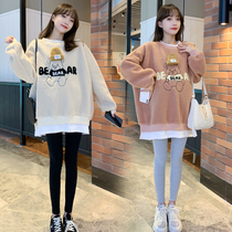 Pregnant womens winter suit plus velvet padded embroidered bear three-dimensional lamb wool sweatshirt fake two pregnant womens tops