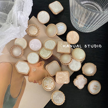 Manual ◆ small fragrant Lady wind metal button square round imitation shell jelly button double-sided tweed coat button
