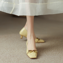 Christianys high set temperament is hard to block ~ 2022 new square head metal button cat heel single shoe woman 3 5CM