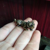 Antique copperware antique miscellaneous collection imitation ancient copper brass zodiac tiger forest pendant vintage goods old objects