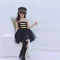 Childrens tide clothing model show girls suit suit fashion tide clothing catwalk fashion fashion car model wedding dress