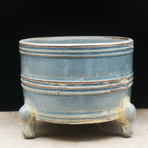 Song Ru kiln sky green glaze three-legged xenxian small incense burner antique porcelain antique old goods imitation Bogu Museum genuine old objects