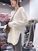 Pregnant woman hit undershirt autumn in winter with loose open fork long sleeve white T-shirt woman with velvety and thickened blouse