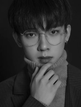 Glasses frame Mens fashion personality literary ins wind net red myopia eye frame frame men can be equipped with a degree of flat mirror