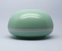 Medium-sized Longquan high cover open piece pink green beans green ice cracked porcelain cylinder can hold vermilion orangutan cinnabar printing paste 60g single piece