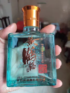 中国銘酒ー黄鶴楼シリーズの中「知音小酒」125ml,42°。15本/1箱、箱