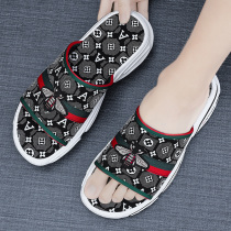 Men Sandals Waterproof Slippers Soft Bottom Casual Thick Bottom Mesh Red Ins Outwear Male Beach Cool Tug Trending Sensation