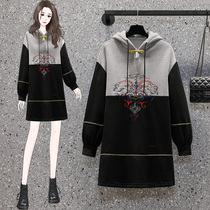 Improved version of cheongsam autumn and winter original embroidery color block hooded sweater fat mm loose belly fashion long sleeve dress