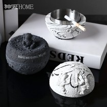 Nordic ins Wind astronaut ashtray girl with cover creative personality trend anti-fly ash living room home fashion
