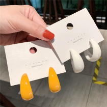 Retro harbor wind circle 2021 New Tide temperament summer white exaggerated 2020 earrings earrings female