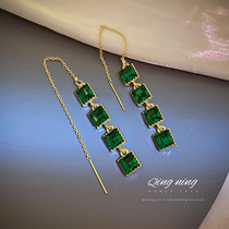 925 Silver Needle Korea East Gate Inlaid Drilling Block Jewel Ear Ring Ring Ring ring Red Temperament Design Feeling Ear
