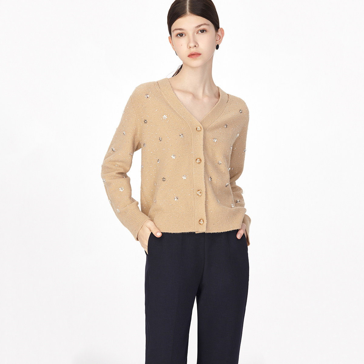 LILY2020 winter new womens shoulder hollow design onion small flower nail beads V-neck loose-knit knitted cardigan