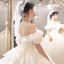 French senior sense light wedding dress 2021 new bride winter shoulder niche simple main yarn female
