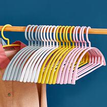 Hangers Household hanging clothes plastic wide shoulder incognito drying clothes support student dormitory non-slip shoulder angle wardrobe special