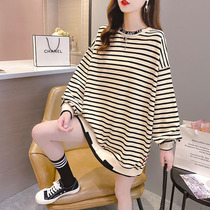 Maternity jacket foreign style Korean version of fat plus size spring and autumn fake two-piece striped thin sweater T-shirt 200kg