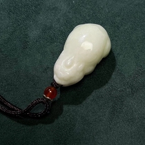 Blue field white jade floating cuisines Pendant Pendant with Shaped Hand Carved Leather Hew Pendant Pendant for men and women Natural live jade Terracotta Warrior The same paragraph