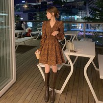 Spring and Autumn 2021 New Korean version of V-collar temperament gentle floral dress slim high waist elastic long sleeve short skirt women