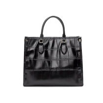 Z home tote bag 2021 new fashion summer joker single shoulder handbag commuter large bag simple large capacity womens bag