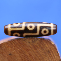 Tibetan natural to pure agate chalcedony teeth yellow nine-eye celestial beads 12X 38mm albino necklace pendant bracelet