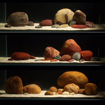 Big fish tank landscaping natural pebble head package Three Lakes native tank South American tank grass tank turtle tank aquarium decoration