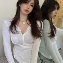 Ice silk knitted T-shirt women autumn thin sunscreen V-neck short tight interior base shirt white long sleeve top