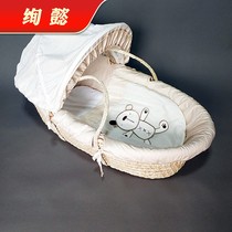 Newborn baby straw sleeping basket discharge portable basket basket flat cradle car light baby portable bed