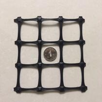 Plastic net breeding net cat net seine net geotechnical fence net chicken duck manure leakage net grid enclosure balcony rat pad foot