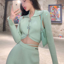 2021 New Korean version of niche design advanced sense knitted lapel vest cardigan short top two-piece female