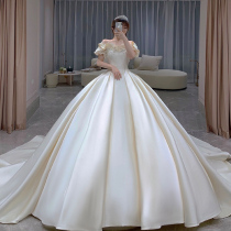 Premium satin wedding dress 2021 new bride main yarn winter shoulder retro French court wind tailing simple