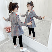 Girls plaid coat 2021 autumn new childrens clothing Western style middle and long Korean version of childrens trench coat spring and autumn middle and large childrens clothing