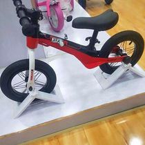 Childrens balance car parking bracket Childrens balance car parking bracket Two-wheeled sliding driving fixture parking display