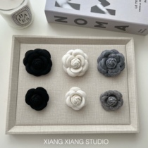 Small fragrance handmade black and white gray pure flower stereo brooch needle decorated with mini-trumpet decoration