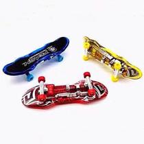 On the new finger skateboard childrens toy boy luminous toy creative mini scooter flash colorful small gift