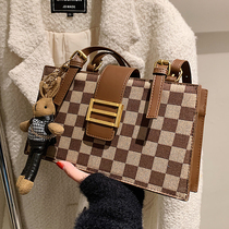 Shanghai passenger supply cabinet clearance outlet outlet discount one-shoulder leather shoulder shoulder bag ccdoop