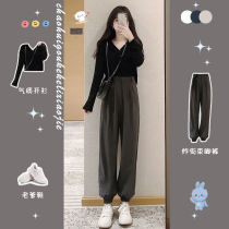 Early autumn 2021 New Hong Kong style retro knitted cardigan womens high waist temperament fashionable fried street bunched feet casual pants set