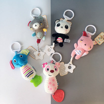 Suspension hanging hanging on the stroller by the bed